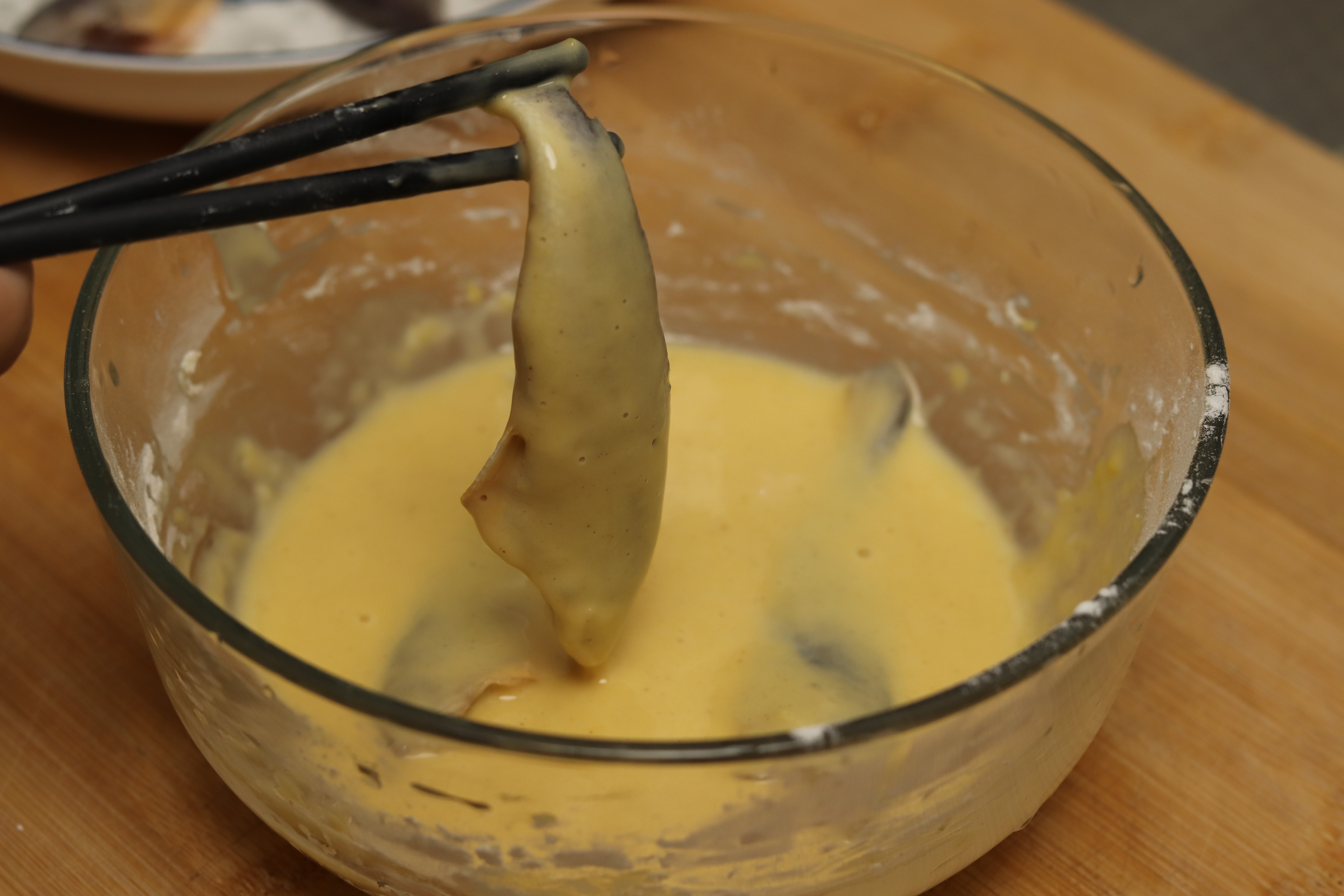 炸鱼用油跟淀粉的做法,炸鱼时用什么淀粉好