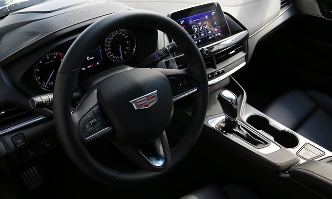 凯迪拉克CT4试驾评测,凯迪拉克ct4和ats空间对比