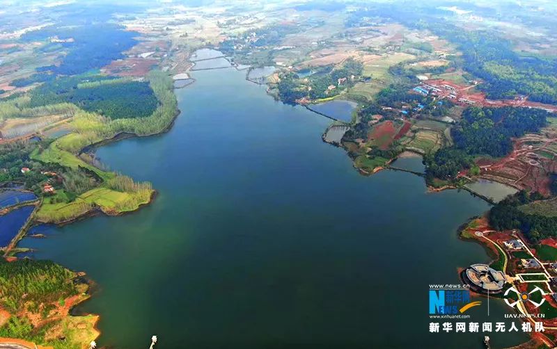 【大美孝感】如明珠遗落,新华网航拍镜头下的应城国家矿山公园超震撼,你怎能错过~