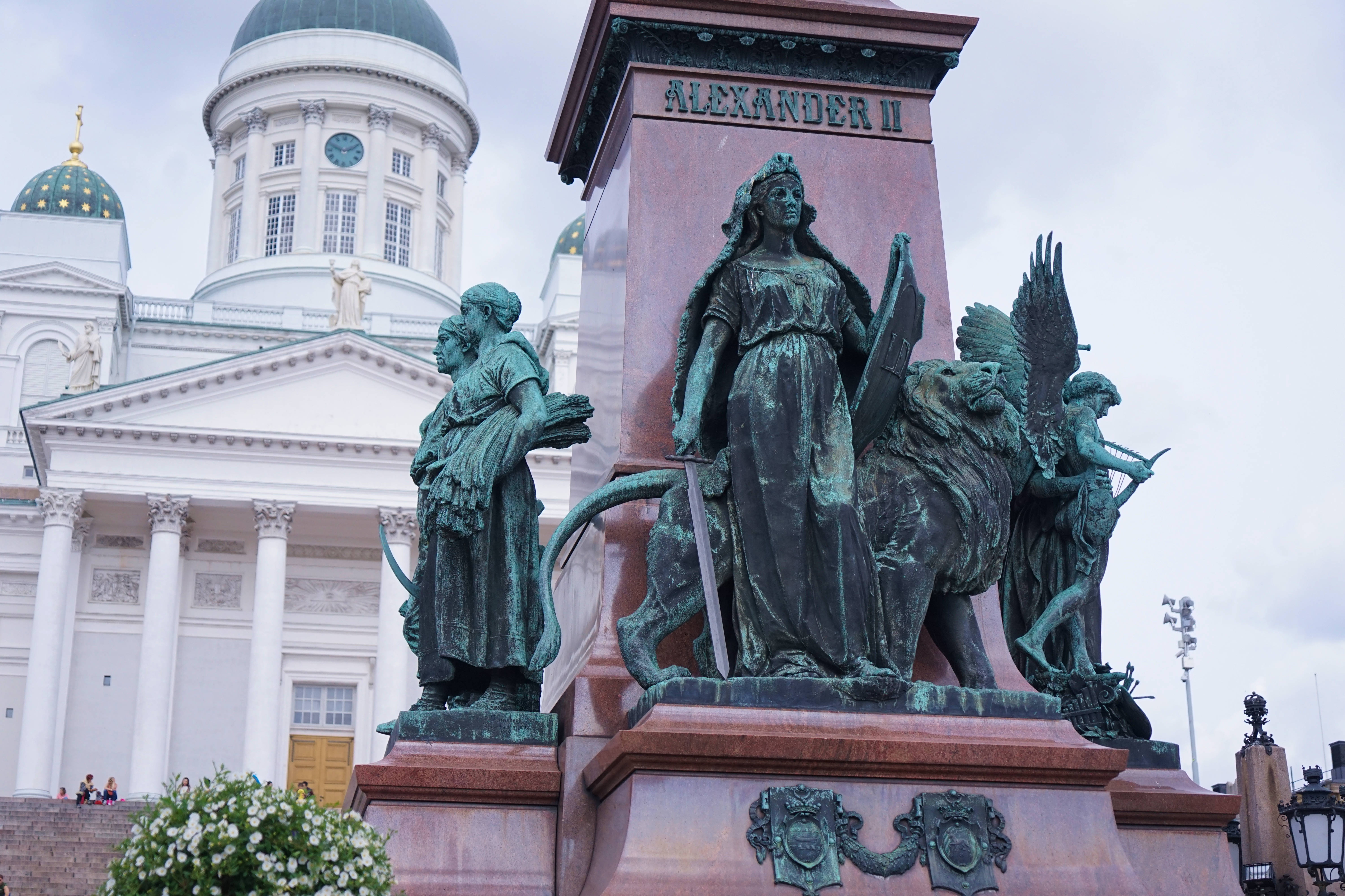 不会英语也能嗨的国家,不会英语能游遍世界吗