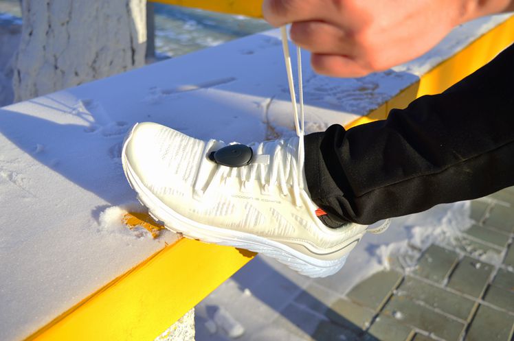 咕咚10k跑鞋和多威跑鞋哪个好,咕咚跑鞋10k和21k有什么区别