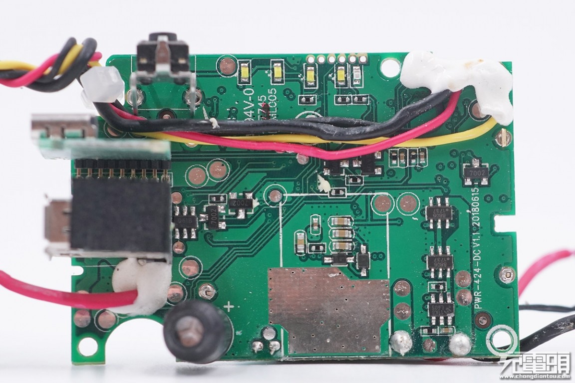 拆解华为5000mah充电宝,拆解60000ma充电宝