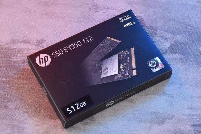 固态硬盘性能排行榜最新版本,狂飙固态硬盘