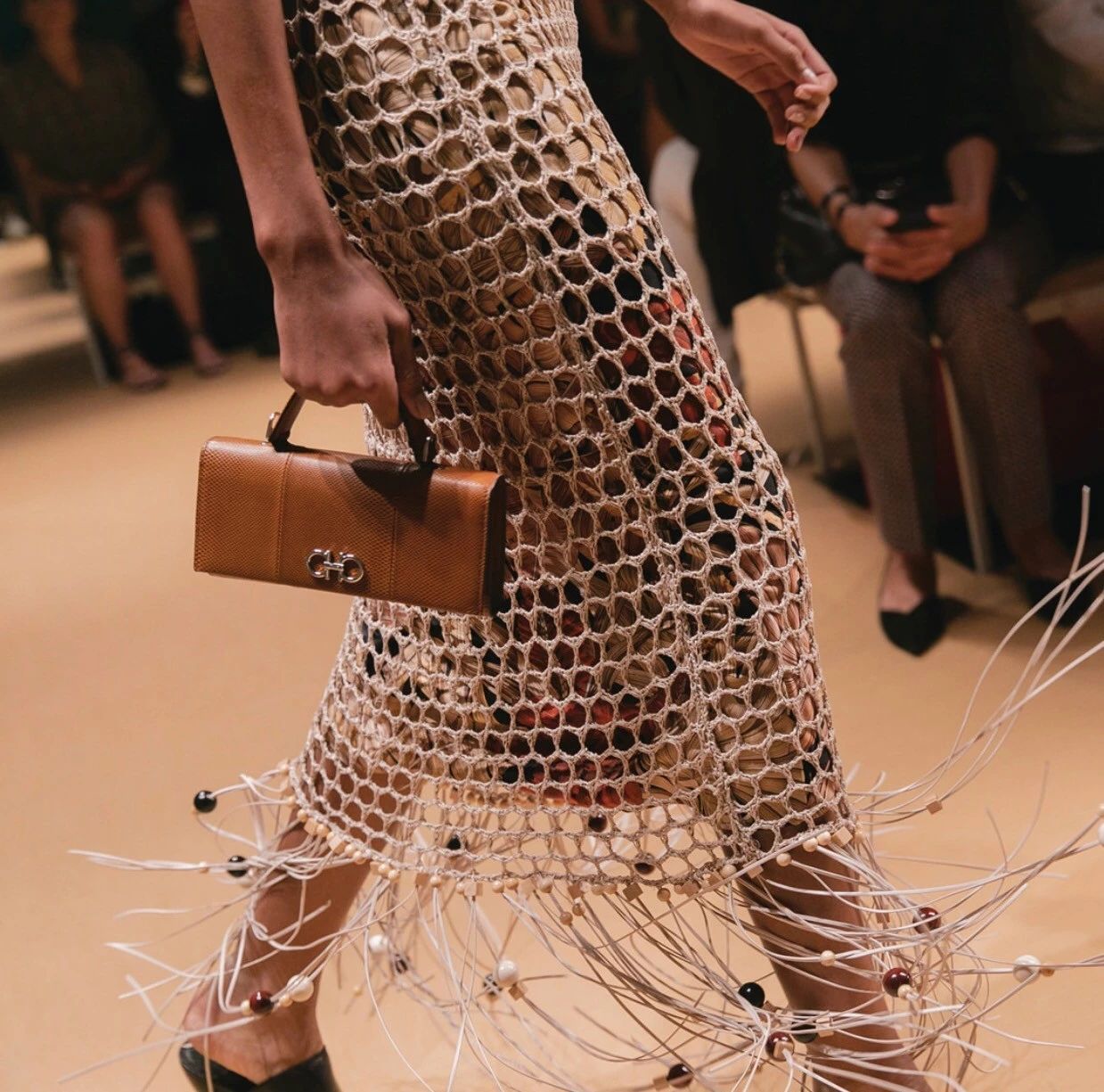 又上档次又不贵又小众的牌子包包,10个好看不贵的包包品牌