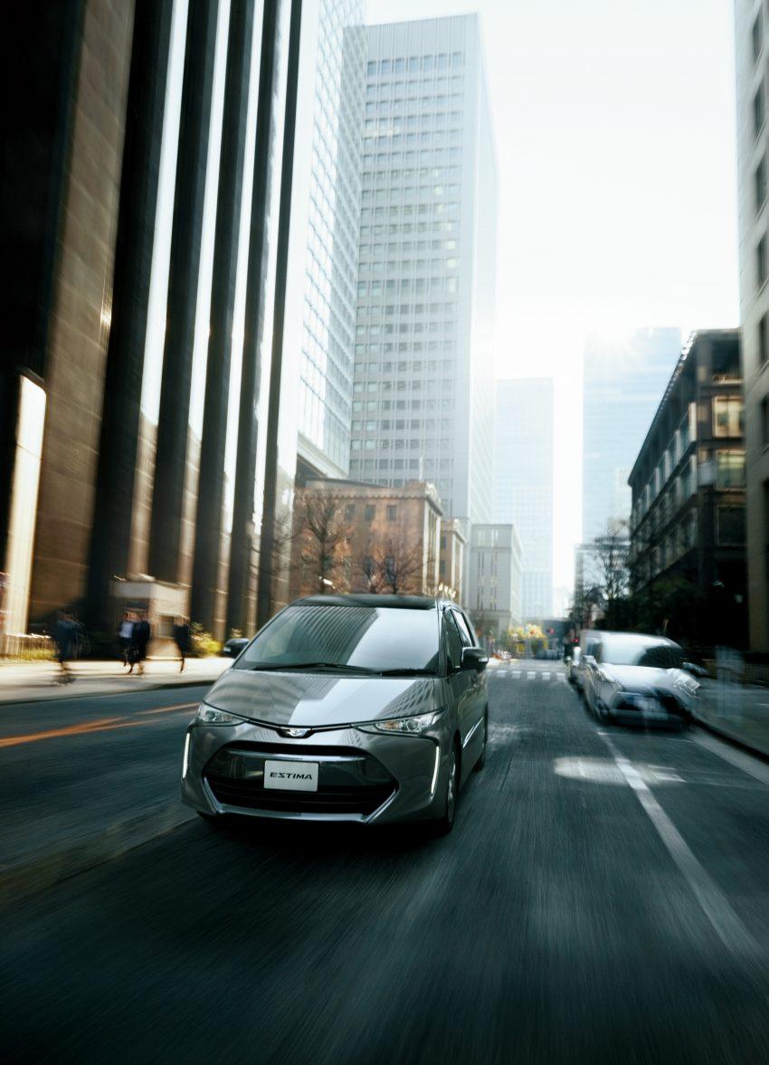 丰田普瑞维亚埃尔法的区别,丰田埃尔法和普瑞维亚对比