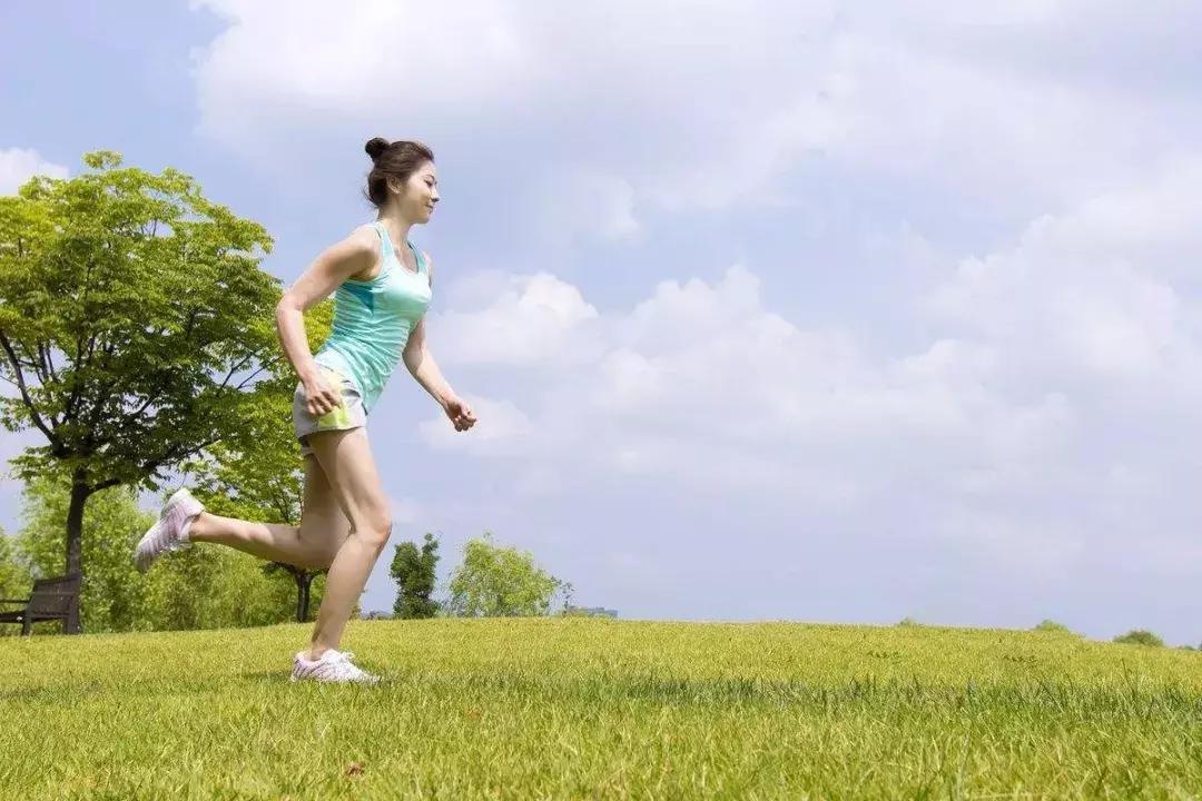 跑步真的能治疗颈椎病吗？很多跑友都跑痊愈了