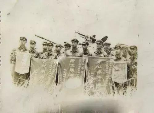 前苏联有英雄车长“洛萨”，我们也应该有坦克英雄“许连长”