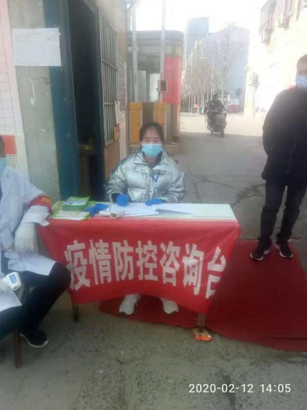 志愿者服务队抗击疫情一线,疫情防控党员志愿者冲在前献爱心