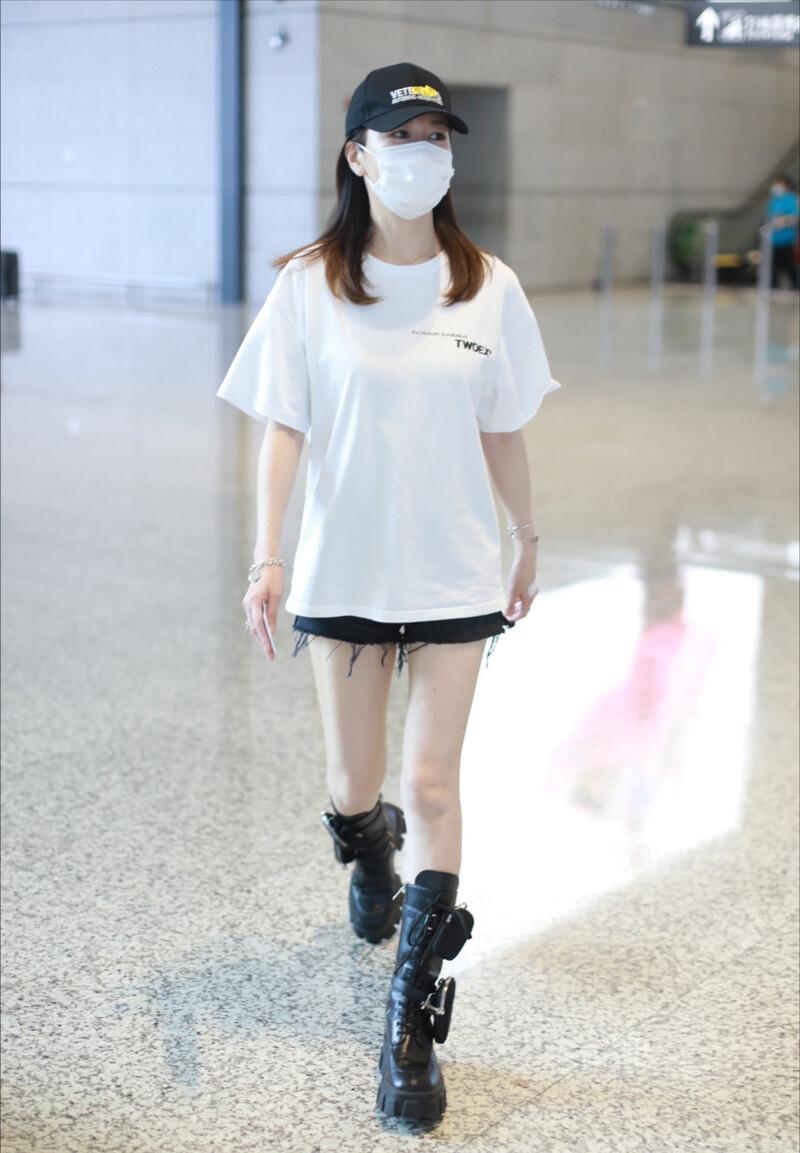 明星短靴搭配什么裤子好看,明星夏季短靴穿搭