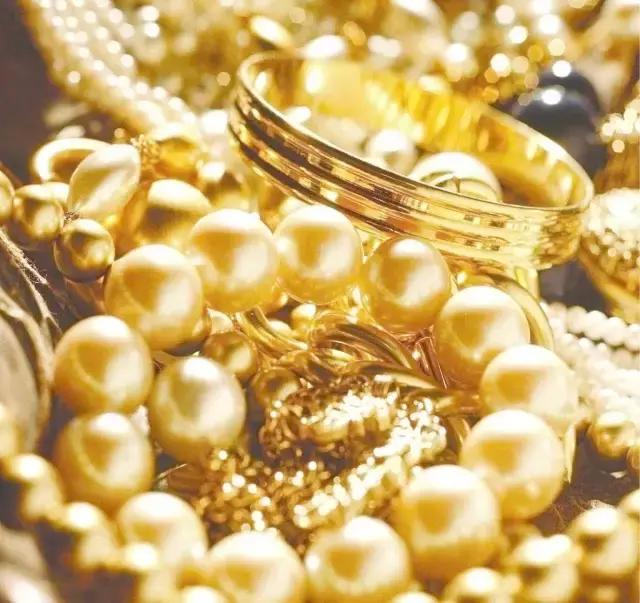 藏不住了！轰动滁州！迪奥口红美甲网红棉花糖3.8统统免费送！