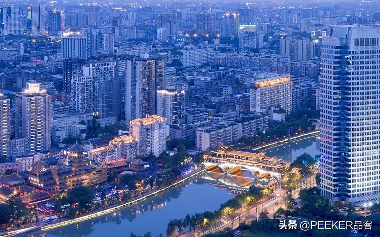 香港年轻人真实眼中的大陆人,香港人和深圳人是一样的吗