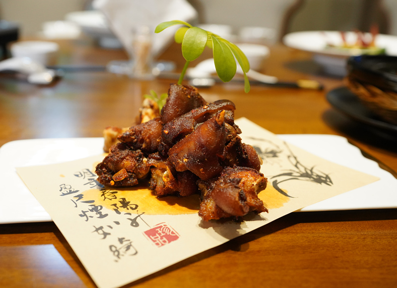 萌娃温泉玩水,灞业3000米温泉带娃攻略