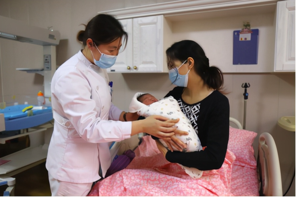 爱心妇产科单人间,爱心妇产科双胞胎