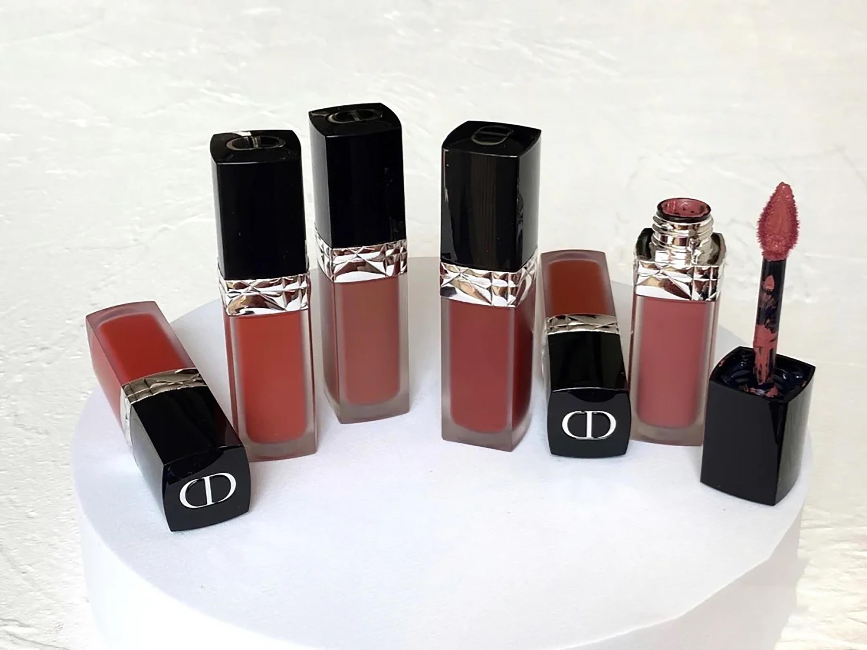 怕了怕了，今年的新品口红，我先“剁手”为敬