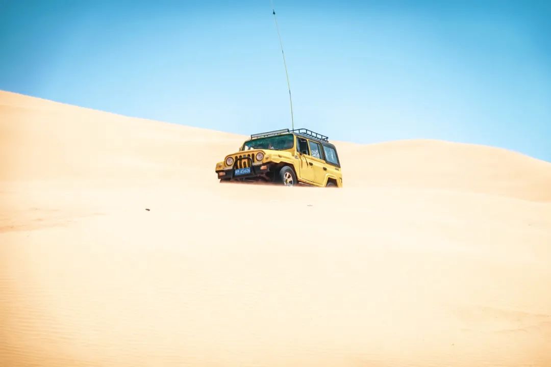 驾驶长安UNI-K从榆林启程一路北上鄂尔多斯观茫茫大漠