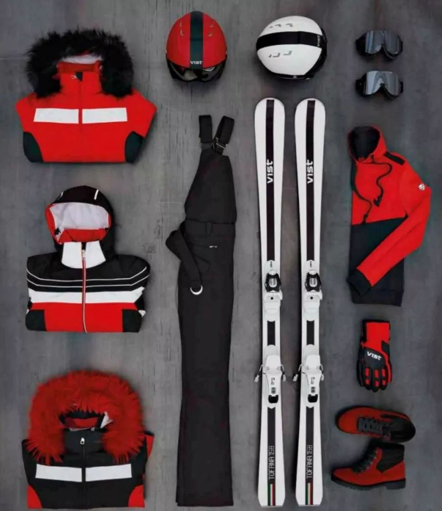 都穿什么牌子滑雪服,哪个牌子的滑雪服最好看