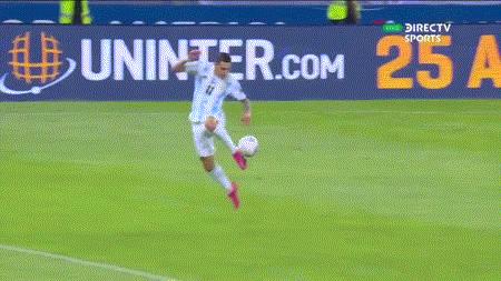 闪耀足坛的迪马利亚巅峰时刻,迪马利亚致命弧线