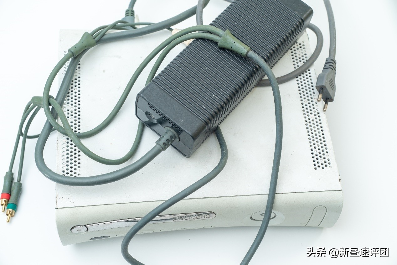 xbox360白色老版怎么拆,xbox360维修视频教程