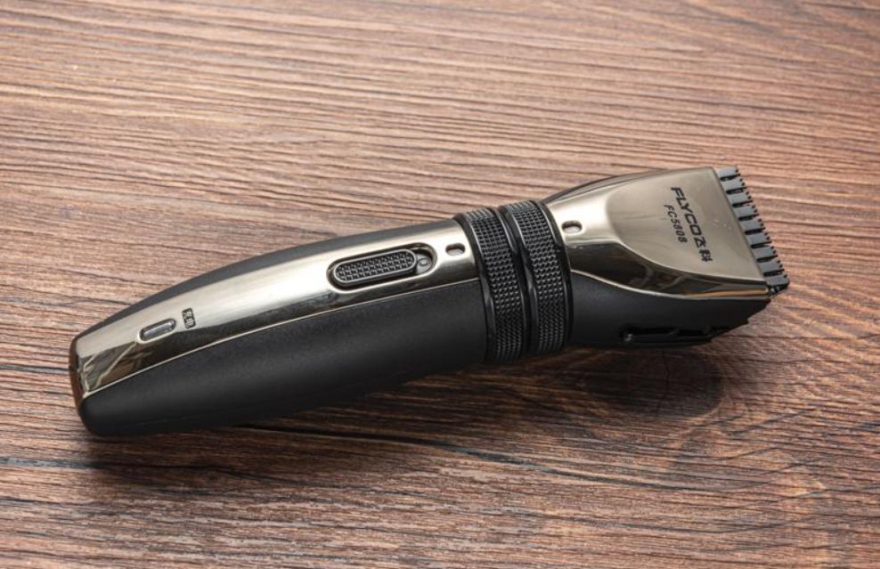 做一个发型师都得学会哪些东西,做发型师快乐吗