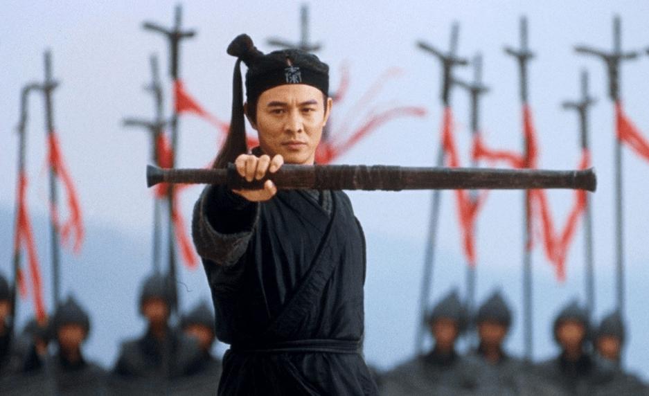 李连杰对利智一见钟情,李连杰为利智的付出