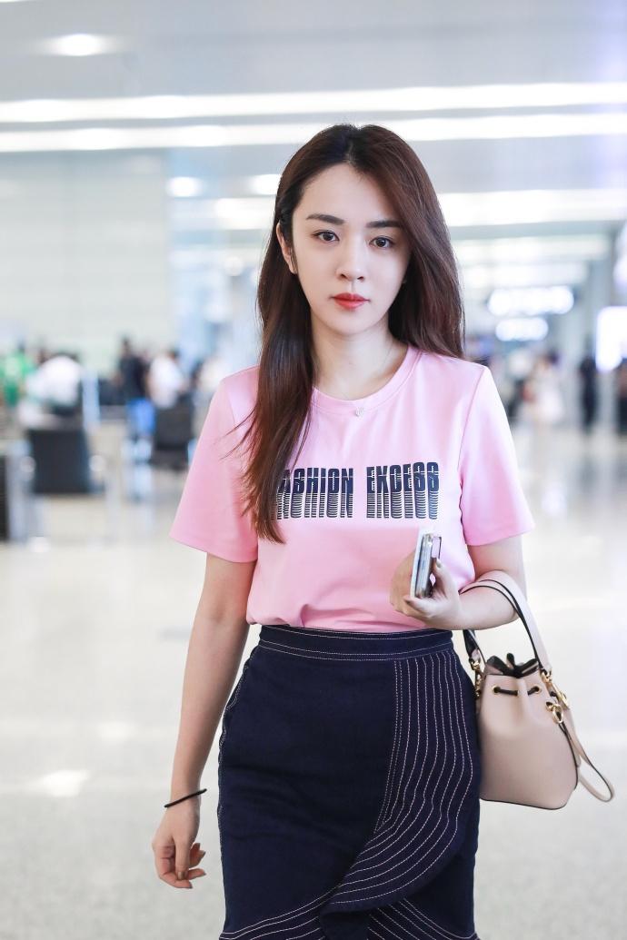 胡歌郑恺私下关系 (胡歌郑恺最近的消息)