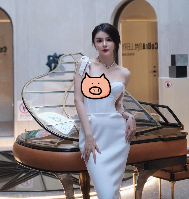 时隔两年，张琪格回应“迪拜谣言”：自己跟团去的，没有土豪