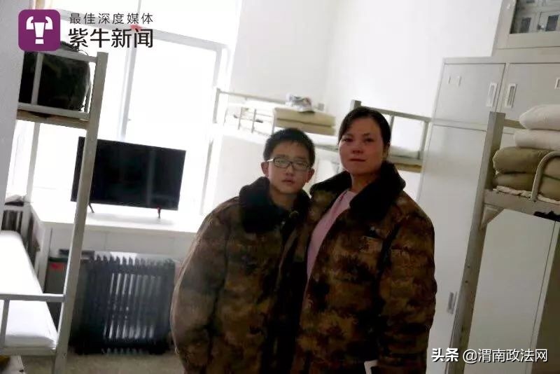 10岁爸爸牺牲,10岁孩子得知爸爸死亡