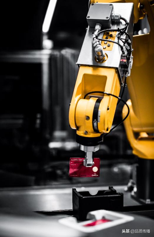 欧米茄价值链，品牌投资在制造和检测，用户享受5年无忧超值保修