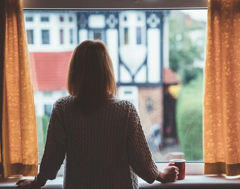 女性情绪失控怎么治,总是生闷气导致绝经