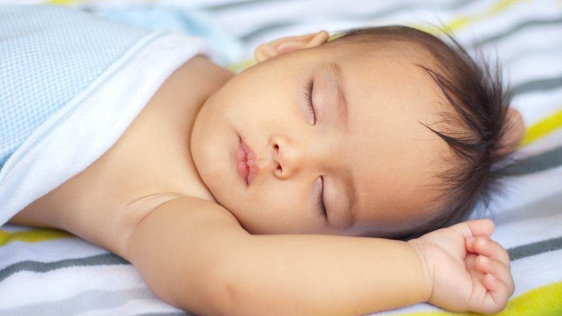 怎么看1岁以下宝宝体重达不达标,一岁宝宝体重不达标是母乳原因吗