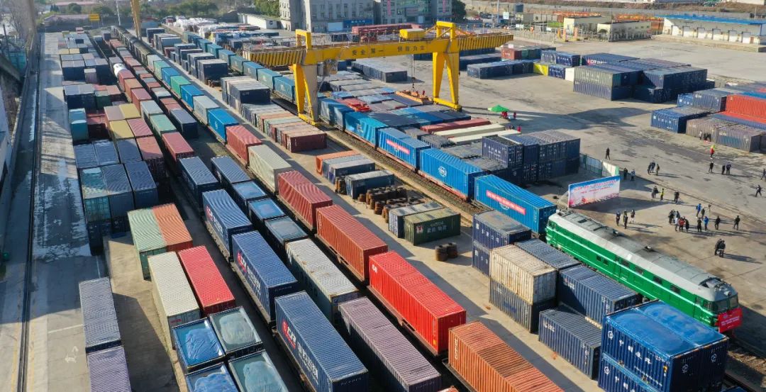 BizPal快报，做外贸的人已经哭了四个月了，出口转内销进退两难？