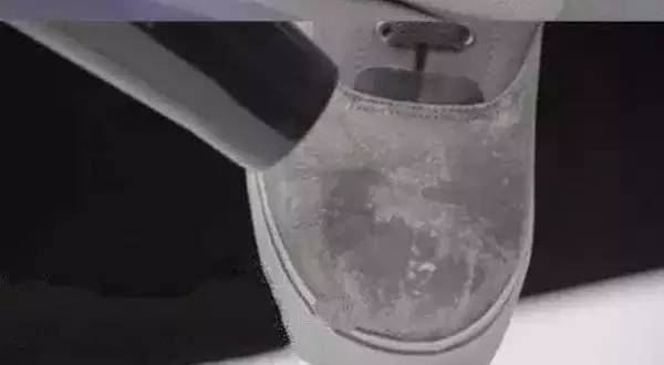 鞋子进水泡了一天的脚怎么办,下雨天防止鞋子进水小妙招