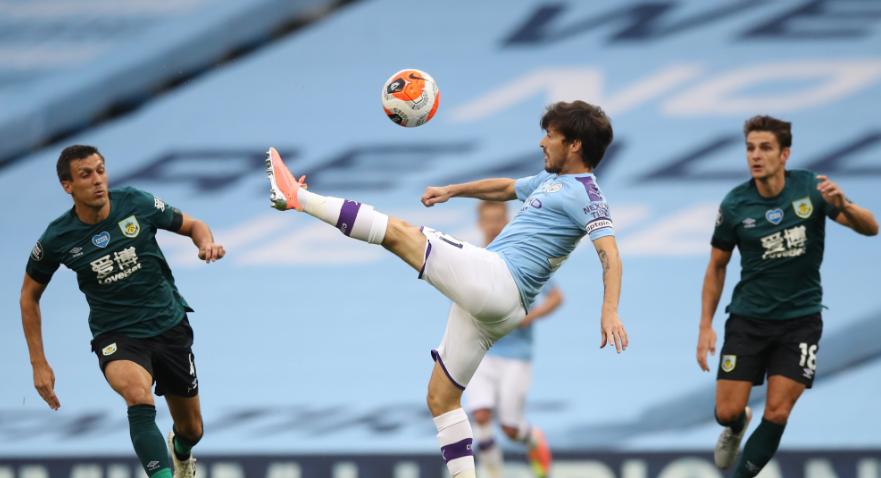 英超再现神奇翻盘24分钟三球,英超大魔王踢疯球