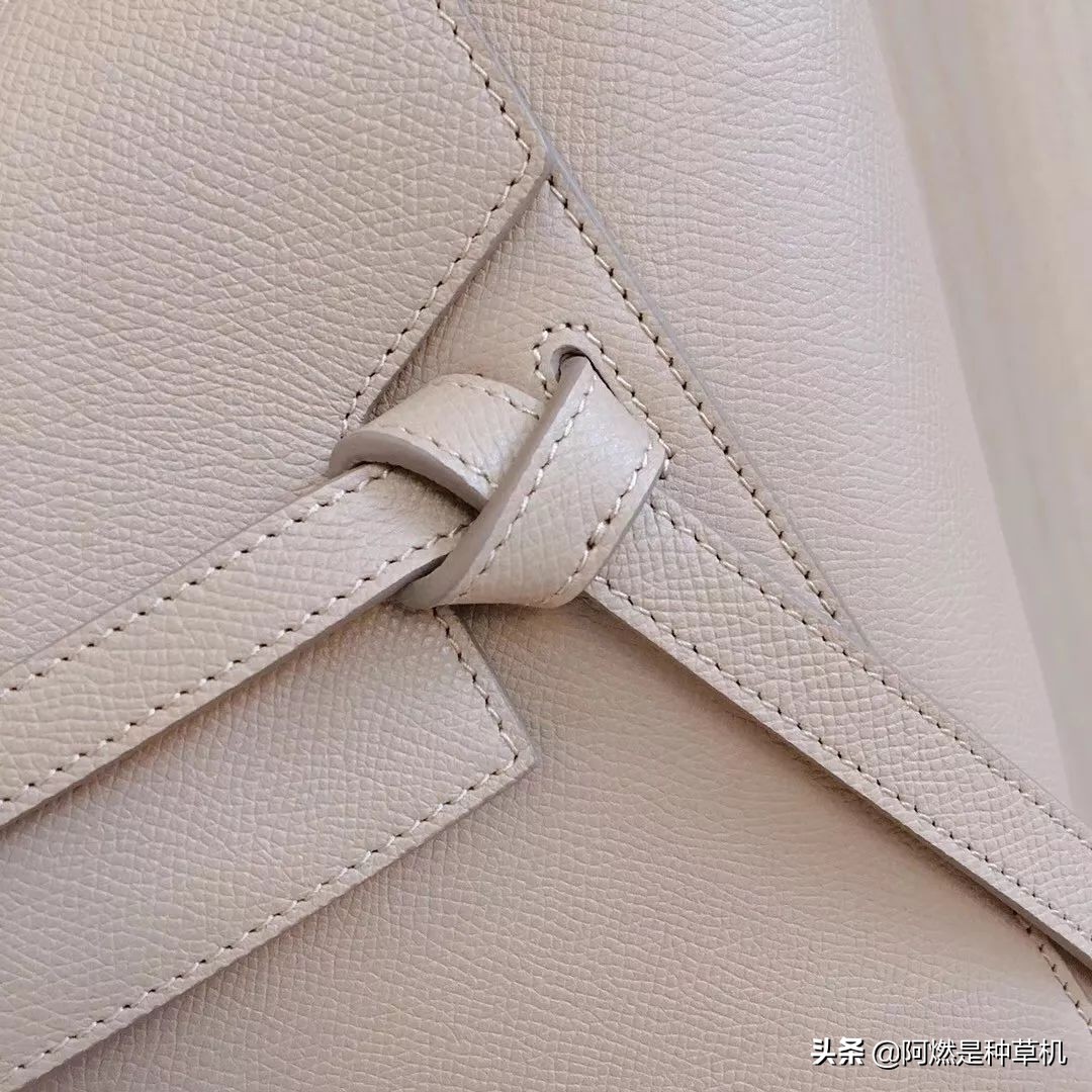 celine鲶鱼包nano与pico对比,celine鲶鱼包nano磁扣