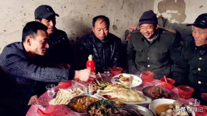 河南酒鬼实录：最嗜酒如命的人是什么样的？