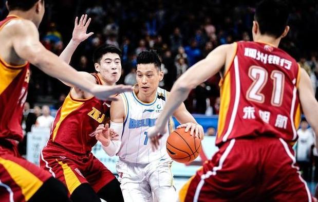 为什么篮球职业球员动作都不花哨,为什么篮球运动员动作都很简单