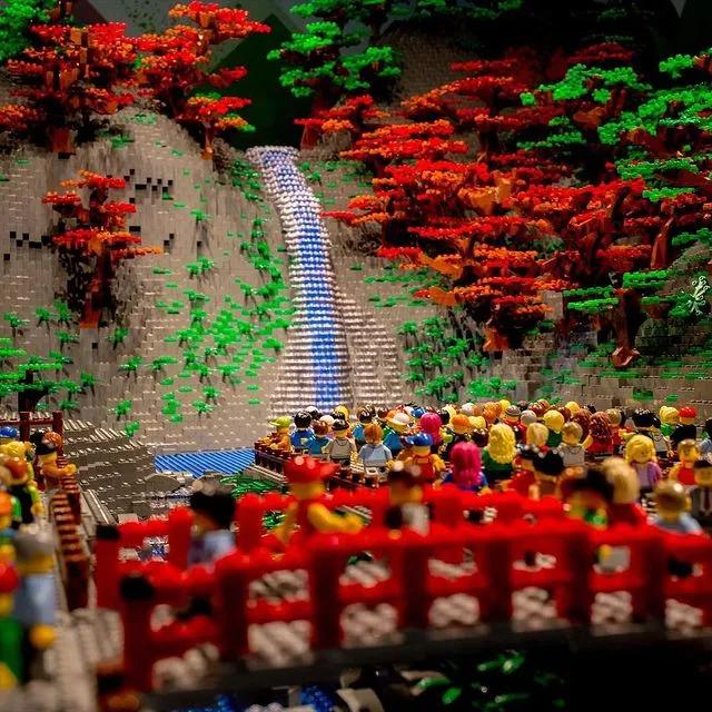 乐高大师最震撼的作品,日本乐高大神用积木拼奥特曼