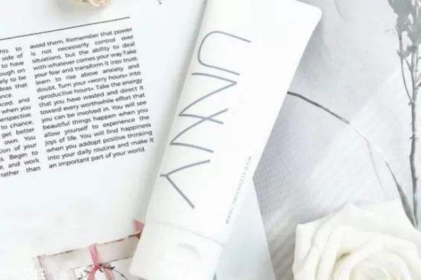 李佳琦晒的洗面奶,李佳琦洗面奶推荐油性皮肤