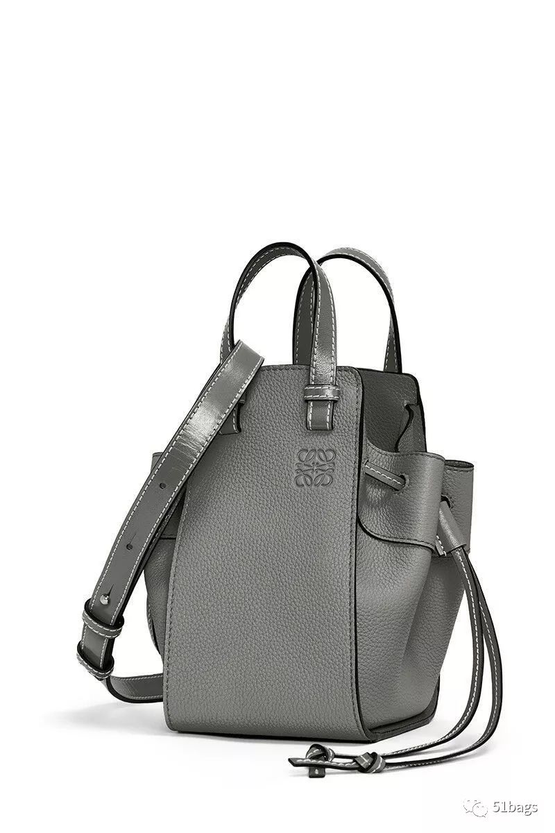 lv2023新款包包法棍大象灰,大象灰和米白色包包哪个好看