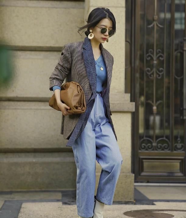 穿阔腿裤怎么搭上衣？看三木的穿搭示范，时尚又高级