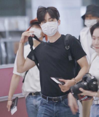 威神直播李秀满,威神v经纪