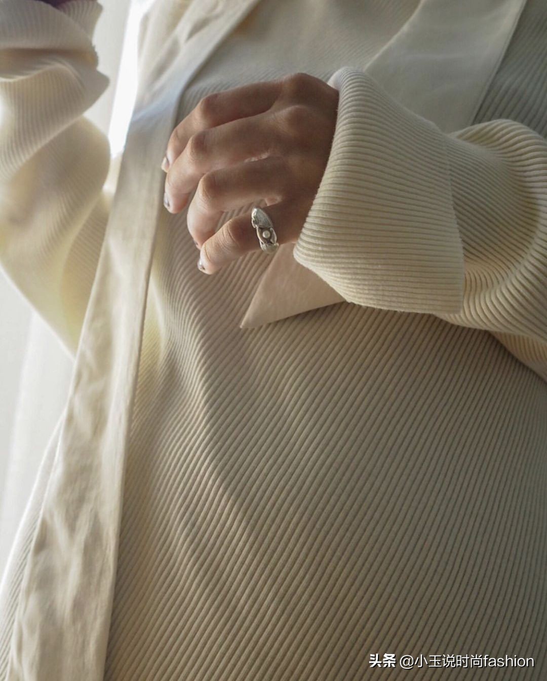 戒指男女戴法和意义十个手指,男女戒指的正确戴法图解