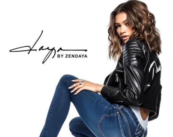 无论她是不是迪士尼的小公主，她的衣柜真是让人羡慕，太时髦了