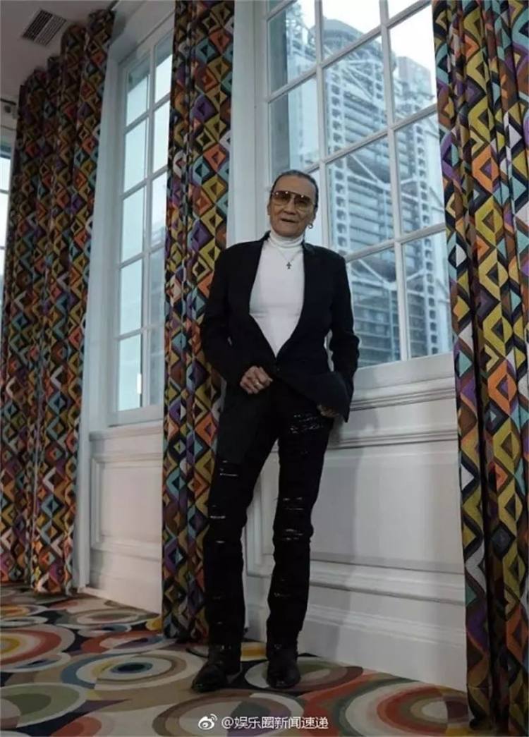 一生风流,也曾因被甩而痛哭,谢霆锋老爸才是真情圣