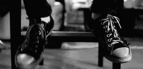 匡威帆布鞋为什么有的上脚很难看,不开胶帆布鞋