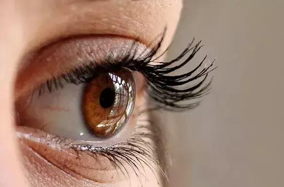 日本网红眼药水被传用后不适,日本网红眼药水导致眼瞎