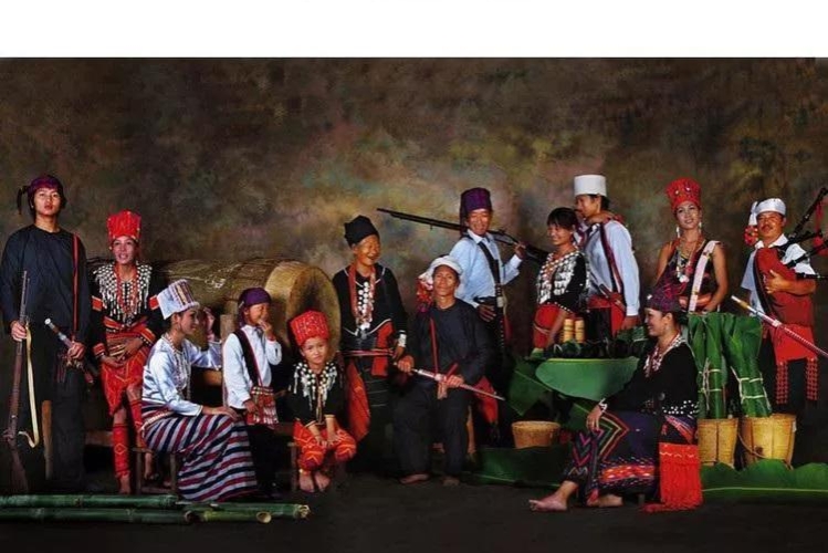 云南少数民族服饰图片,最好看的云南民族服饰