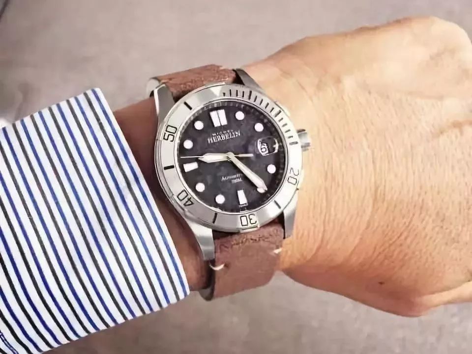 通勤又商务的手表,既显白又显气质的手表