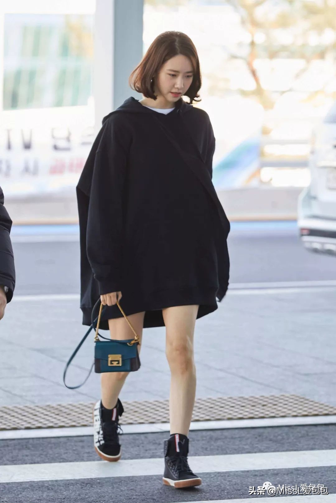 纪梵希givenchygvc绑带限定款,givenchy纪梵希2023新款连帽外套