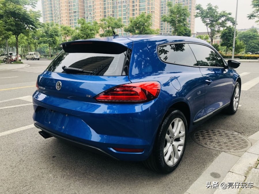 大众小钢炮尚酷启动视频,全新款大众尚酷惊艳亮相了